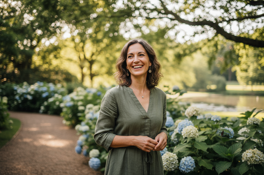 🌺 La ménopause n’est pas une fin — c’est une métamorphose